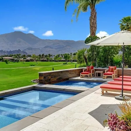 Legends By Avantstay Stunning Golf Villa Featuring Spa Pool Fire-Pit